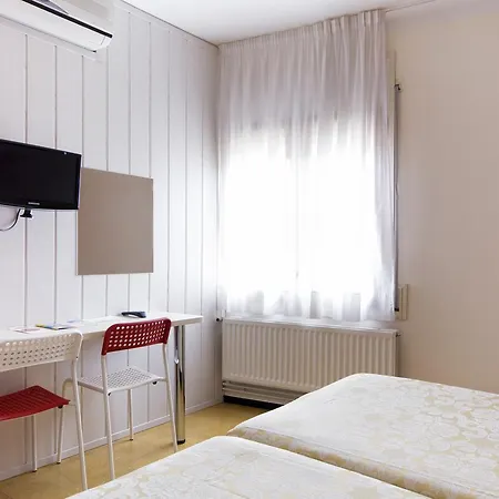 Fabrellas Guest house 2*